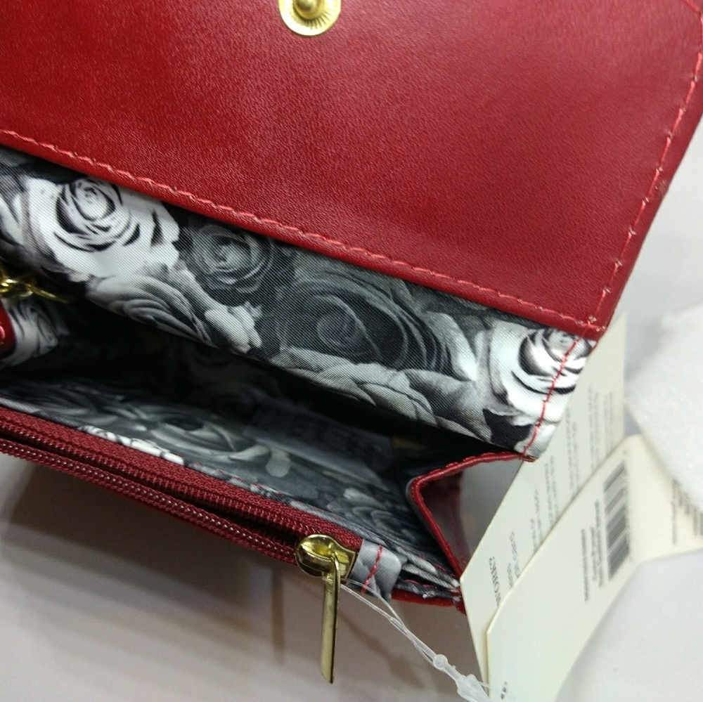 Adrienne Vittadini coin purse velvet red - Picture 3 of 3